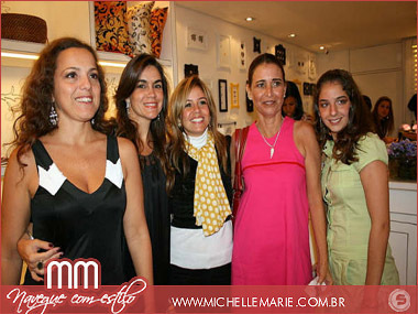 Cristine Vieira, Ivania Nunes, Maria, Teresa Ribeiro e Julia Ribeiro