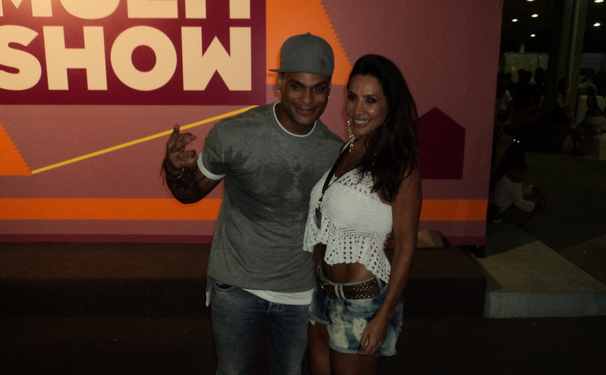 Tony Salles e Scheila Carvalho no FV!