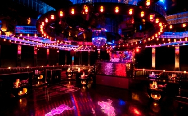 Pink Elephant promove festa em homenagem a Yemanjá com Babado Novo e participações especiais