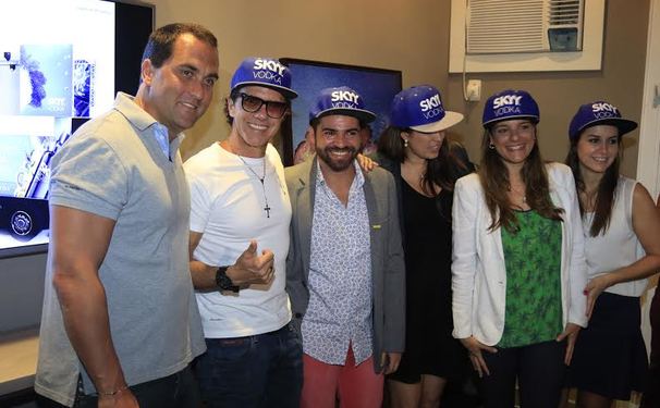 Tuca Fernandes lança novidades para o Carnaval!