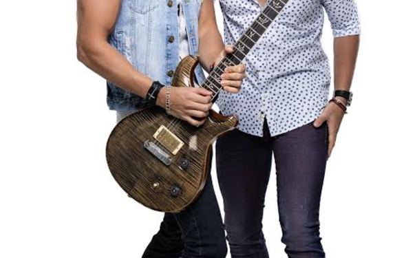 Rafa e Pipo comandam mais um ano de Banana Coral e shows fora!