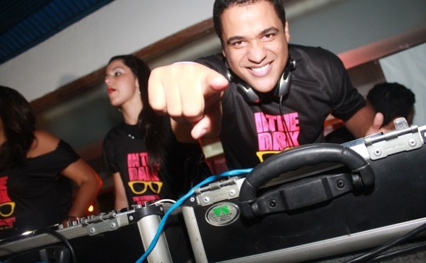 Fiesta Cancun e Nata do Samba abrem a semana de festas na Pink Elephant