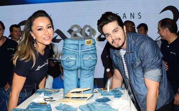 Sawary Jeans reúne amigos e celebridades!