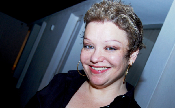 Mônica San Galo solta a voz!