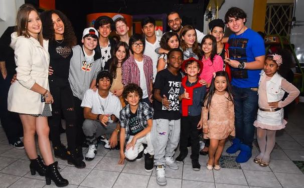 Ator mirim e sua turma! 