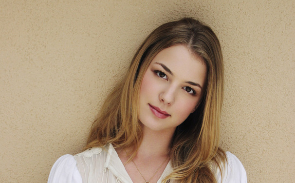 Emily VanCamp vem para o Brasil!