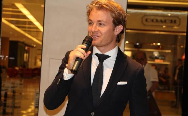 Voando fora das pistas