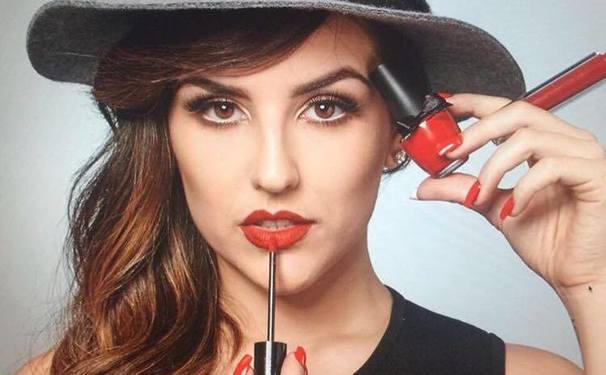 Dia de navegar pelas Redes Sociais