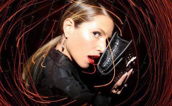 Dia de navegar pelas Redes Sociais