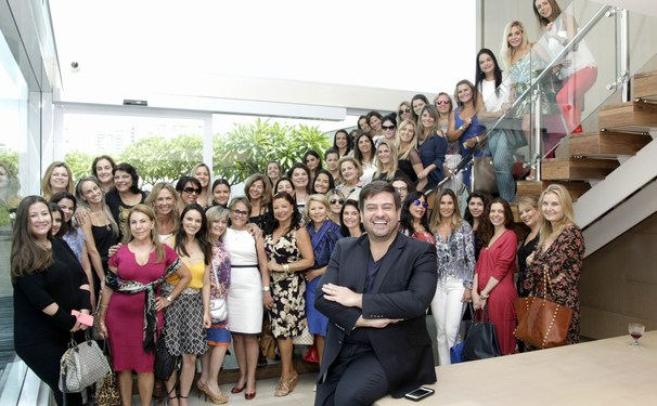 Dia de se ver no site Michelle Marie!