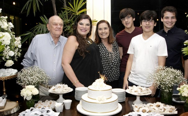 Happy Hour de Ana Cristina Blois 