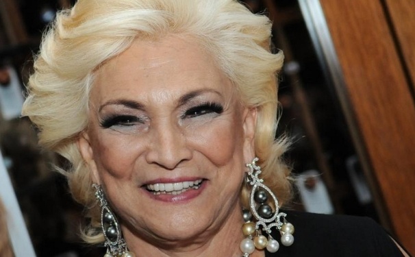 Hebe e suas belíssimas jóias.