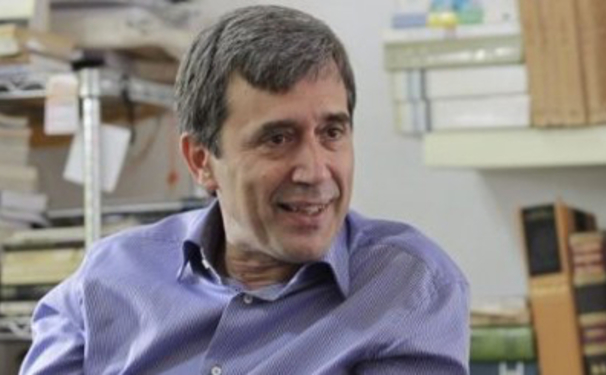 Marco Antonio Villa parou a Livraria Cultura.