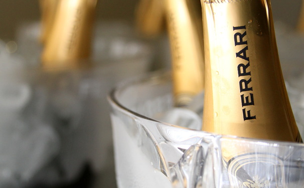 Um brinde especial in Love