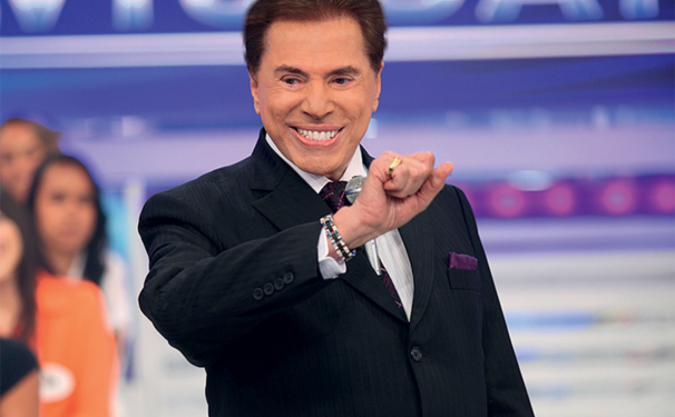 Silvio Santos recebe diploma honoris causa de doutor