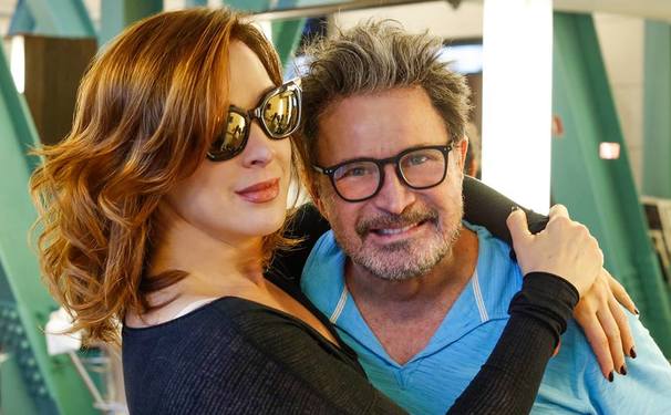 Vem cá saber quem cuida do visual de Claudia Raia...