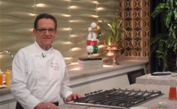 Noite regada a champagne e acarajé. 