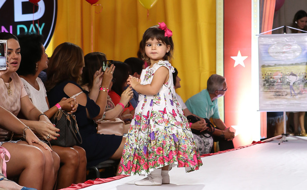 Desfile dos pequeninos bacanérrimos!