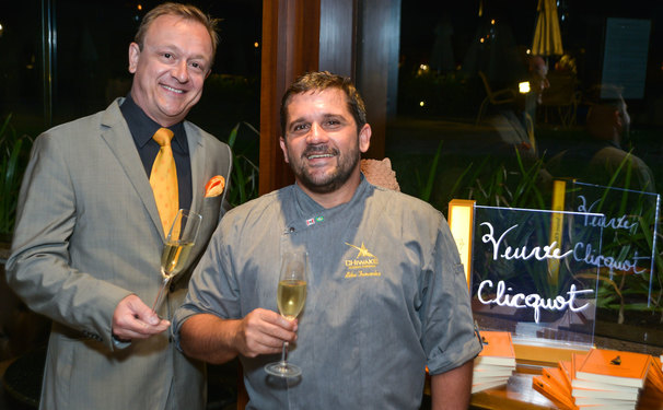 NANNAI E VEUVE CLICQUOT  PROMOVEM JANTAR HARMONIZADO