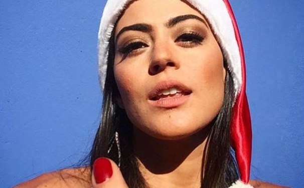 Dia de Stalkear nas redes sociais os famosos Papai Noel