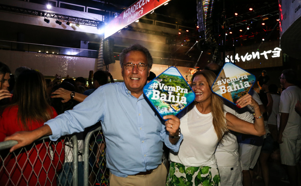 Alavontê lota Clube Espanhol no último domingo do ano com festa "Agradecer"