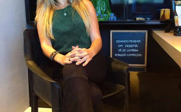 Vanessa Bulcão inaugurando um verdadeiro complexo de saúde 