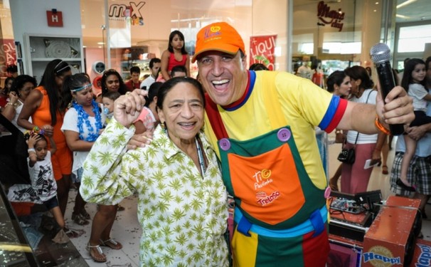 Lícia Fábio e Tio Paulinho juntos animando a garotada