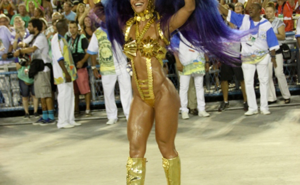 Baile de Carnaval do Copacabana Palace homenageia as Geishas. Sabrina Sato é a rainha do Baile