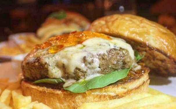 Cozinha dos Fundos chega a Salvador.