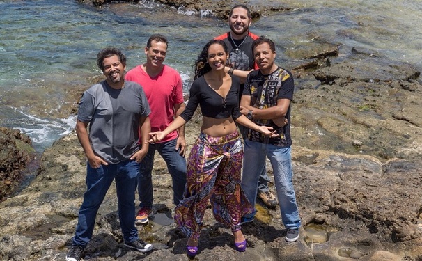 Banda Simpatia leva a originalidade do axé para o ensaio do Araketu