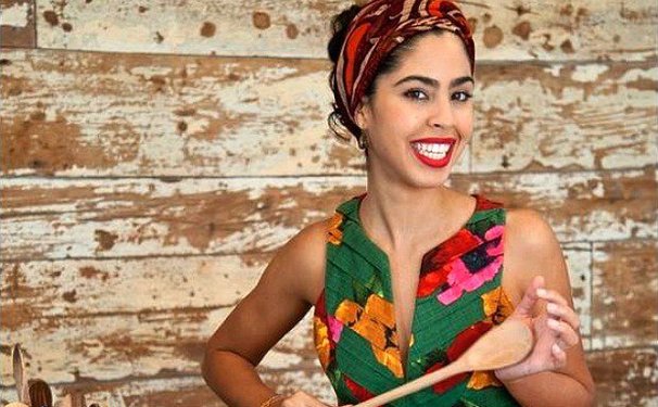 Bela Gil lança  livro na terrinha do axé