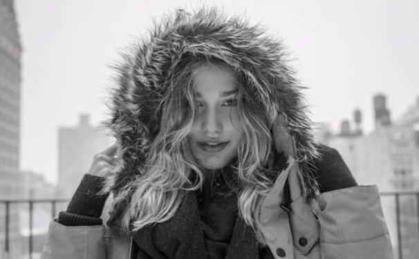 Dia de navegar nas  redes sociais...