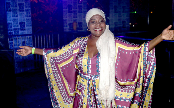 Dia de se ver no site Michelle Marie...