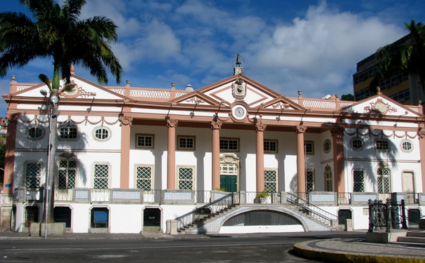 A Mulher nos espaços do poder e decisão: