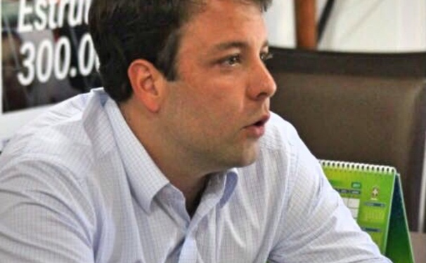 Aplausos a Paulo Catharino Gordilho Filho