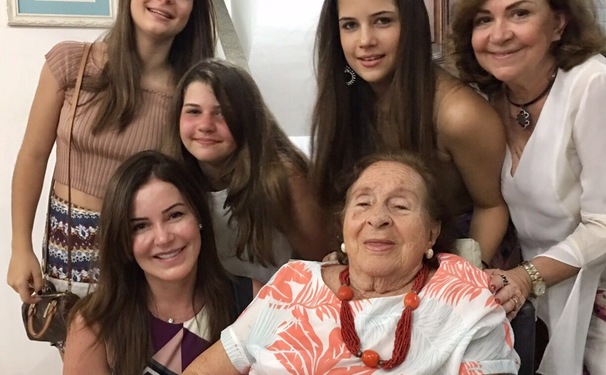  Feliz Dia das Mães. 