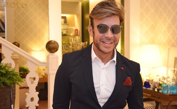 CARLOS RODEIRO VAI LANÇAR PRIMEIRA COLEÇÃO DE GRINALDAS NO CONCEITO WEDDING