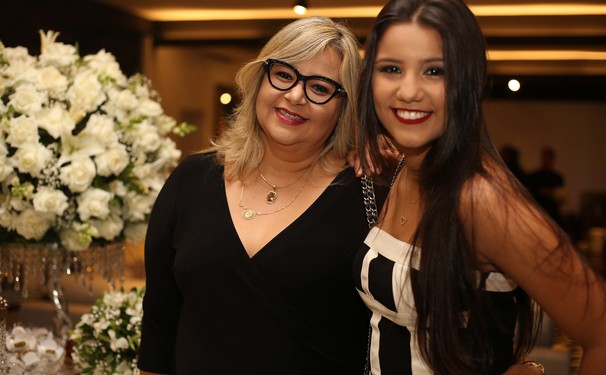 Edmilza Monteiro e Bianca Monteiro inaugurando a  ‘Bianca Monteiro Confeitaria