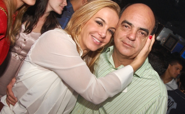 A noite romântica de Larissa e 