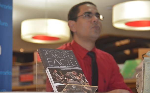Improvisar é muito Fácil quem garante é Samuel Quinto