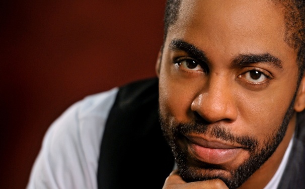 As memórias da infância e adolescência  de Lázaro Ramos 