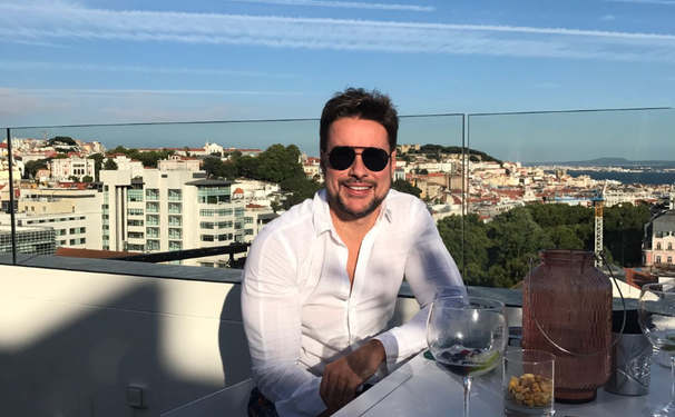 Rodrigo Queiroz curtindo  Portugal.