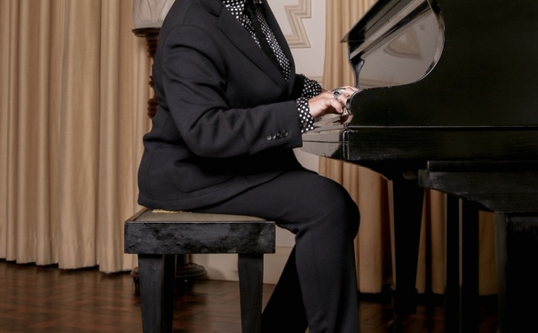 Maria Prado de Oliveira no Baile de Atores que Cantam