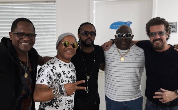 Tuca Fernandes agitou o Música Boa no Multishow