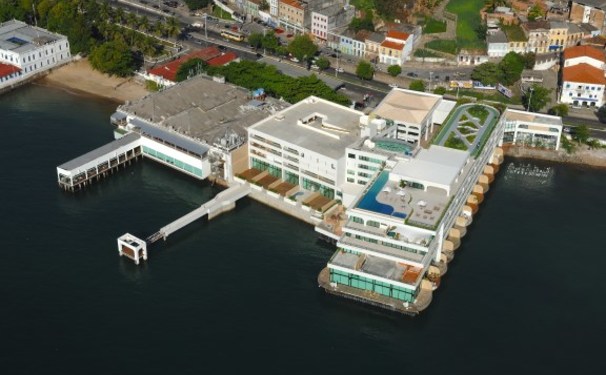 Moda e pôr do Sol no Trapiche Residence