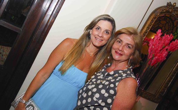 Rosita Couto recebendo logo mais...