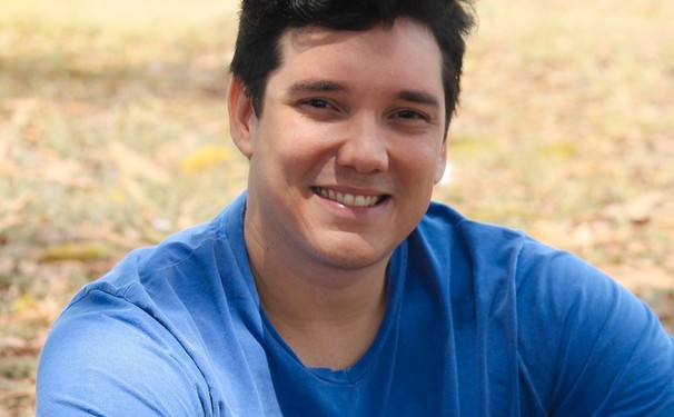 Lançamento do primeiro livro de Edgard Abbehusen