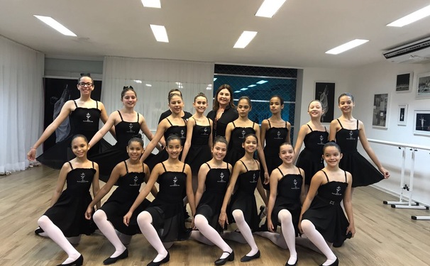 Ballet Bahiano de Tênis X Royal Academy of Dance