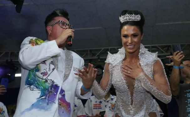 Gracyanne Barbosa, a mais nova rainha da União da Ilha do Governador  