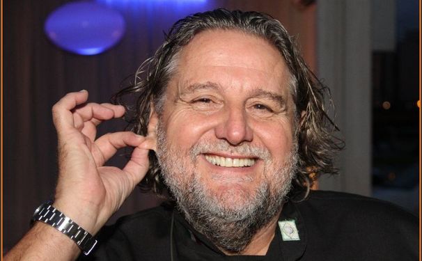 Quem desembarca em Salvador  é o chef Roberto Ravioli